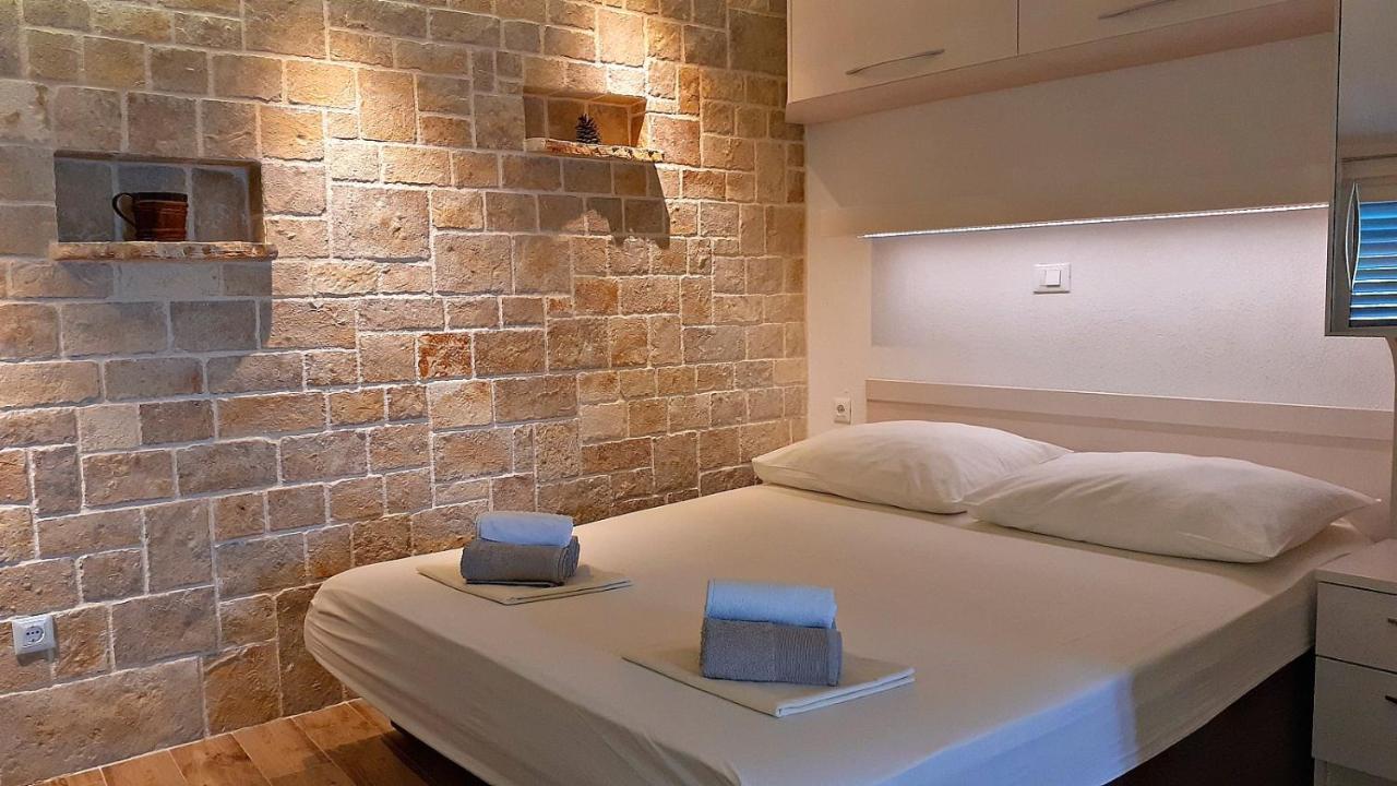 Stone House Bonaca Leilighet Baška Voda Eksteriør bilde